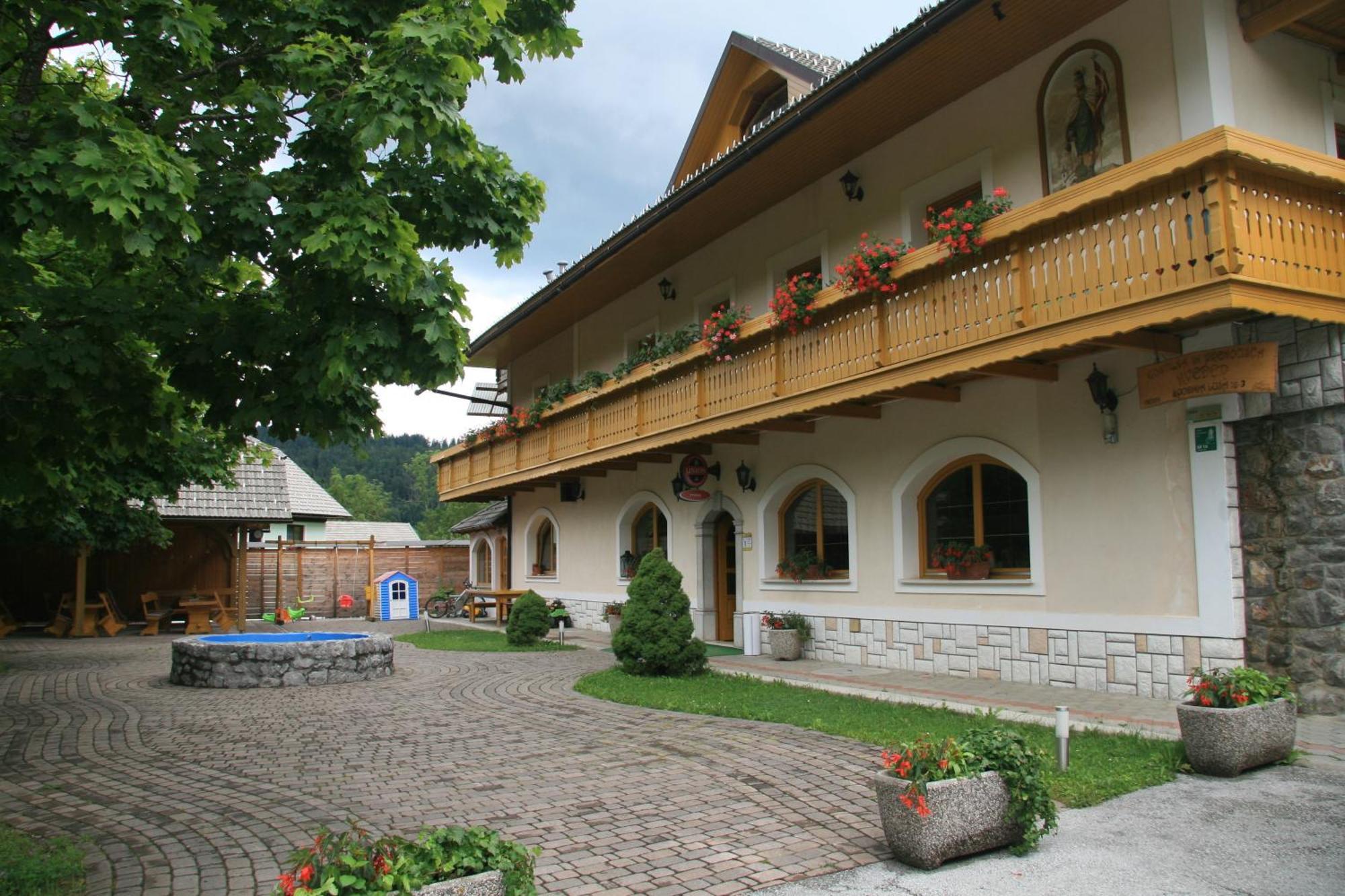 Guest House Kveder Skofja Loka Bagian luar foto