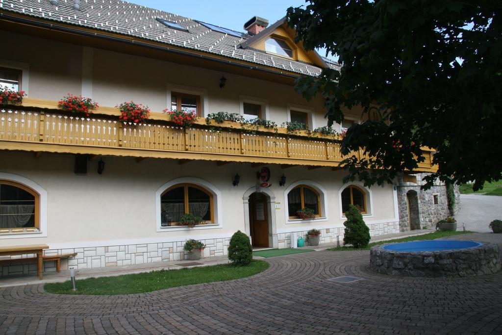 Guest House Kveder Skofja Loka Bagian luar foto