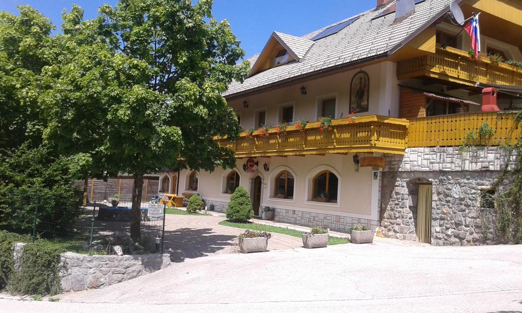 Guest House Kveder Skofja Loka Bagian luar foto
