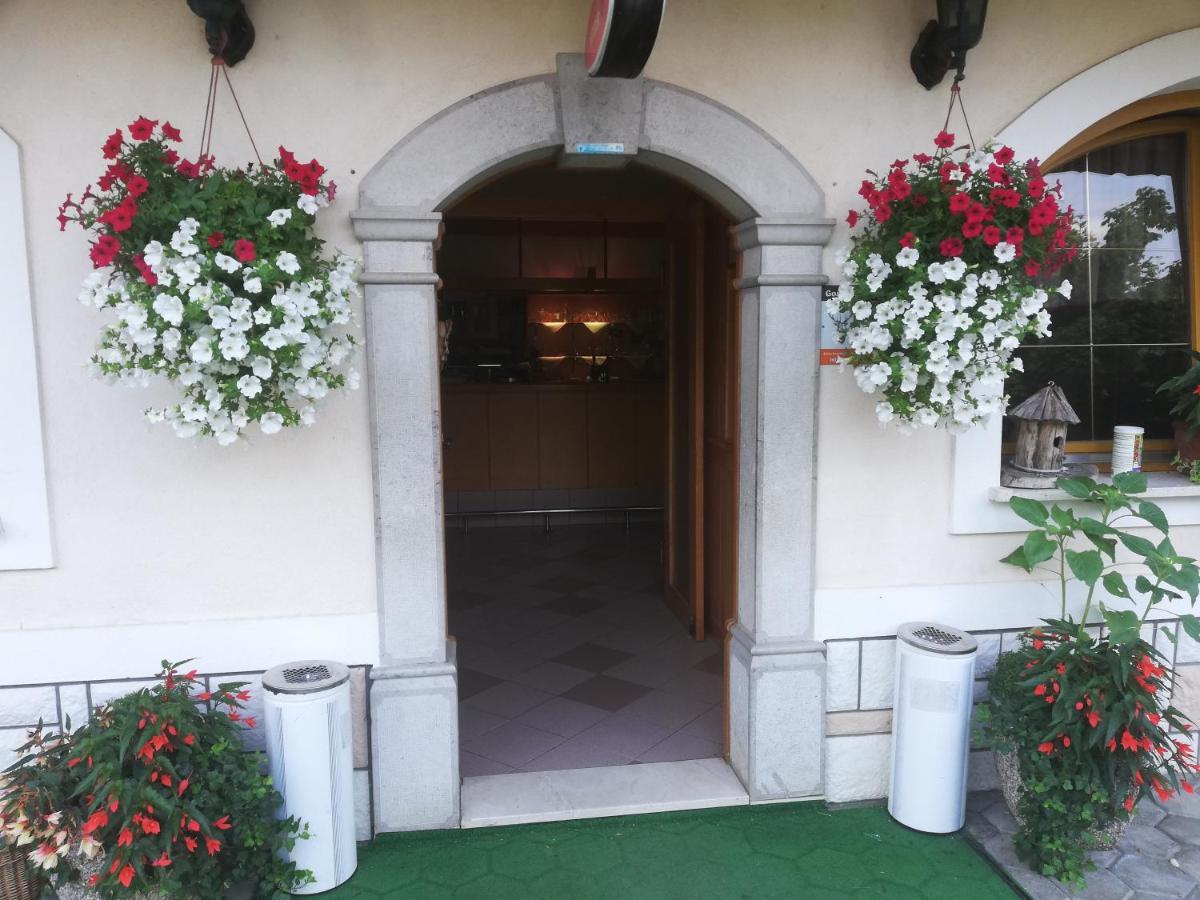 Guest House Kveder Skofja Loka Bagian luar foto